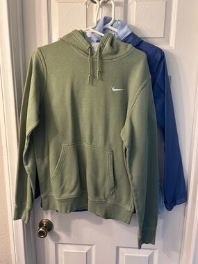 Nike Olive Green Crewneck Hoodie/ Columbus Rain Jacket / FLX long sleeve size M